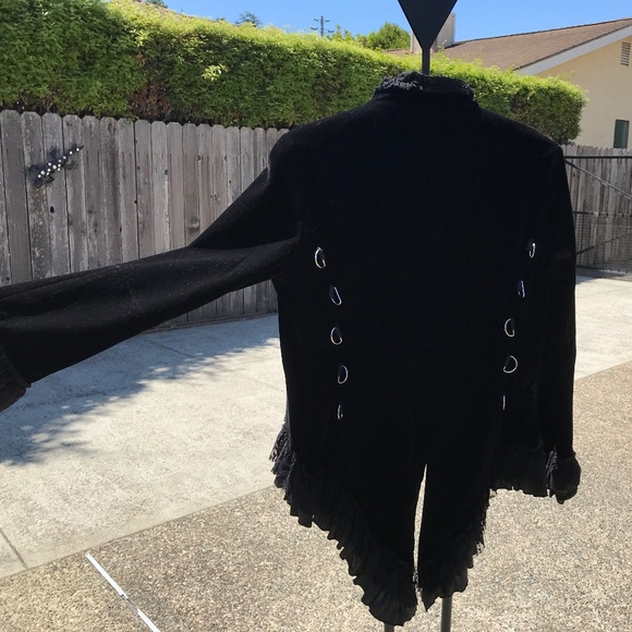 Black Velveteen w/Lace Cuffs Hearts & Roses Coat, Size 10 - Picture 5 of 5